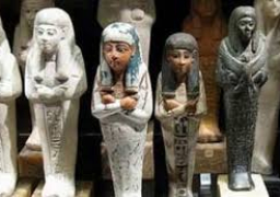 “العليا للآثار” تصادر 12 قطعة أثرية ضبطت بجمارك دمياط