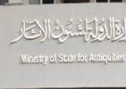 1900 متعاقد بالآثار يناشدون رئيس الوزراء بحل أزمة التثبيت الخاصة بهم