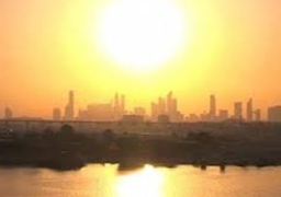 “الأرصاد”: طقس اليوم شديد الحرارة.. و”العظمى” فى القاهرة 40 درجة