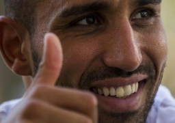 الجزائري جبور يقود أيك أثينا للفوز بالكأس