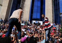 الحبس عامين مع الشغل لـ٥١ شخصًا فى تظاهرات ٢٥ أبريل