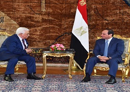 السيسي وأبو مازن يبحثان التحركات العربية والدولية لاستئناف المفاوضات الفلسطينية الاسرائيلية