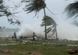 العاصفة المدارية بوني تتوقف فوق الأطلسي