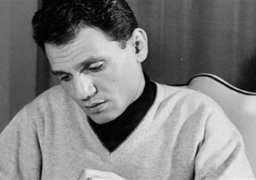 “قصور الثقافة” تحتفى بالعندليب الأسمر على المسرح المكشوف بدار الأوبرا