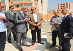القائم بأعمال محافظ القاهرة يتفقد اللمسات النهائية لمشروع الاسمرات بالمقطم