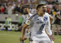 روبي كين يقود جالاكسي للفوز على ريفولوشن بالدوري الأمريكي