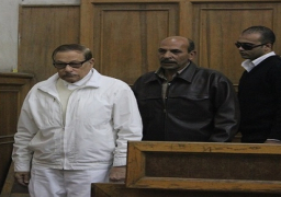 صفوت الشريف يسلم نفسه أمام “النقض” والمحكمة ترفع الجلسة