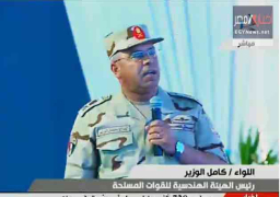 كامل الوزير يعرض المشروعات التنموية التى نفذتها الهيئة الهندسية