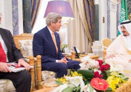 كيري يجتمع مع العاهل السعودي لبحث أزمة سوريا قبل محادثات فيينا