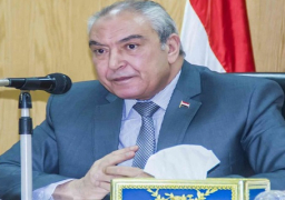 محافظ المنيا يفتتح فندقا عائما على كورنيش النيل