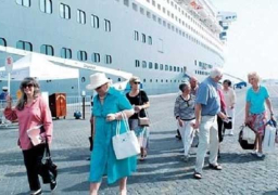 ميناء سفاجا يستقبل 661 سائحاً من مختلف الجنسيات لزيارة الأقصر وأسوان