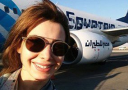 نانسى عجرم تنشر صورة أثناء رحلتها عبر مصر للطيران للقاهرة وتعلق:يارب تحميها
