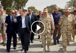بالفيديو والصور : القائـد العـام للقـوات المسلحـة ووزيـر الداخلية يتفقدان قوات إنفاذ القانون بشمال سيناء …