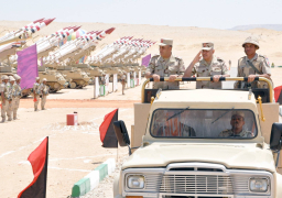 بالصور … وزير الدفاع يتفقد إجراءات تفتيش الحرب لأحد تشكيلات الجيش الثالث الميدانى