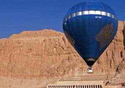 الأقصر تتجمل بـ 7 رحلات بالون طائر تقل 93 سائحاً