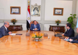 الرئيس يؤكد أهمية الاسراع بمعدلات تنفيذ مشروعات تنمية المنطقة الاقتصادية لقناة السويس