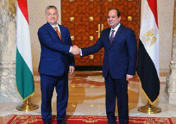 السيسى ورئيس وزراء المجر يشهدان الجلسة الافتتاحية لمنتدى الأعمال المصري المجري