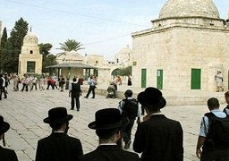 مستوطنون يهود يستأنفون اقتحاماتهم للأقصى