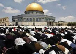 250 فلسطينيا يغادرون غزة للصلاة في الأقصى