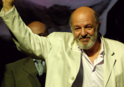 تشييع جثمان المخرج الراحل محمد خان من مسجد الكويتى بزهراء المعادى