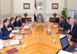 الرئيس السيسي يبحث مع رئيس الوزراء والمجموعة الاقتصادية التطورات الأخيرة في أسواق النقد والاوضاع الاقتصادية والمالية