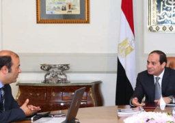السيسي يبحث مع وزير التموين توفير السلع الأساسية للمواطنين