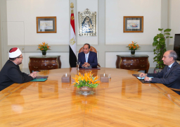 السيسي يجتمع بوزير الأوقاف لبحث خطة الوزارة فى المجال الدعوى