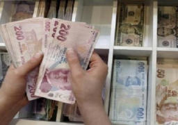 الليرة التركية تتراجع لأدنى مستوياتها على الاطلاق بعد إعلان حالة الطوارىء
