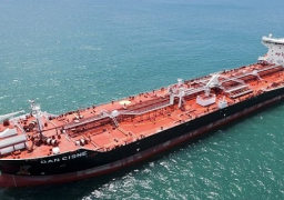 اليمن يصدر أول شحنة نفط بعد توقف أكثر من عام