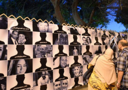 انتشال رفات بشرية من موقع سقوط الطائرة المصرية