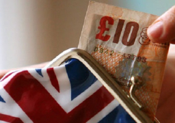 انخفاض مؤشر ثقة المستهلك في بريطانيا بعد الخروج من الاتحاد الأوروبي