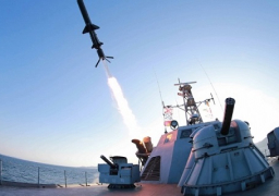 بيونجيانج تجرى تجربة صاروخية تحاكى ضربات وقائية ضد موانىء ومطارات بسول