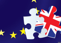 رئيس المفوضية الأوروبية : لا يوجد موعد نهائي لبدء محادثات خروج بريطانيا