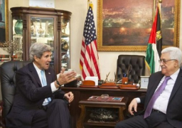 عباس يلتقى كيرى الجمعة فى باريس