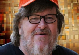 فيلم كوميدي جديد للمخرج الامريكي مايكل مور