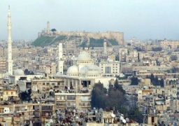 المعارضة تواصل تقدمها في حلب .. واحتفالات بالشوارع