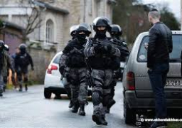 مسلحان يحتجزان رهائن في كنيسة بشمال فرنسا