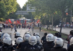 مظاهرة في إسطنبول وسط حملة “تطهير مكثفة”