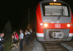 وزير الداخلية الالمانى يعلن العثور على علم داعش داخل غرفة مهاجم القطار