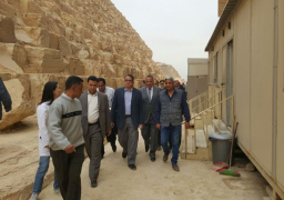 وزير الآثار يفتتح مدينة القصر و يزور مواقع اثرية بالواحات والمنيا و اسيوط
