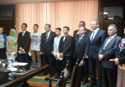 وزير الكهرباء يدعم 5 طلاب قدموا اختراعات في مجالات الطاقة