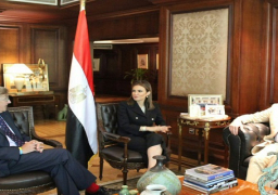 وزيرة التعاون تطالب بريطانيا بزيادة المنح الدراسية للطلاب المصريين