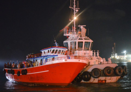 بالصور … القوات البحرية تنجح فى إحباط محاولة للهجرة غير الشرعية إلى دول جنوب أوروبا