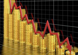 الذهب يهبط لأدنى مستوى في أسبوعين مع ارتفاع الدولار