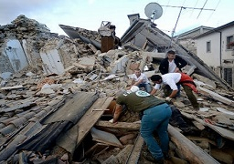 ارتفاع عدد قتلى زلزال إيطاليا إلى 241 واستمرار جهود البحث