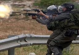 اصابة ثلاثة فلسطينيين في مواجهات على حدود قطاع غزة