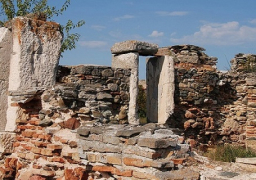 اكتشاف مقبرة يعود تاريخها إلى سبعة آلاف عام في رومانيا