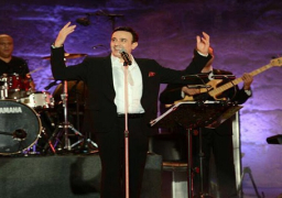 بالصور.. صابر الرباعى يشعل مسرح قرطاج وسط حضور الالاف من جمهوره