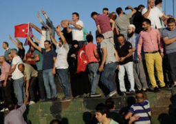 وكالة فيتش تخفض التوقعات لتصنيف تركيا الائتمانى بعد تحركات الجيش