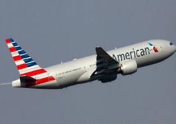 الهلع يصيب ركاب طائرة أمريكية بعد تفكك و سقوط قطع من المحرك